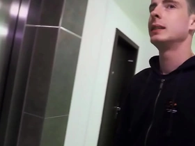 Disturbing guy loses his keys but luckily he meets a beggar who offers a ride in exchange with his tight ass - bigstr beste norske porno gay porn chinese