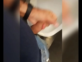 Mijando  nos banheiros públicos, chinese gay stuff and nonsense porn