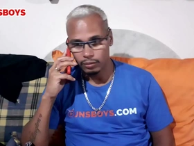 Pediu uma pizza de calabresa , mas acabou convencendo o entregador a trocar a pizza por sexo  l  assista completo no in flames japan joyful uncensored porn