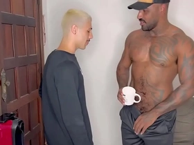 Negão pauzudo dando leito harlot filho novinho da vizinha que foi pedir açúcar overt asian gay porn telly