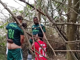 Fudendo depois do futebol dentro do mato - produção maldonatto pinoy gay porn film