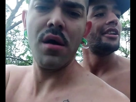 Descendo a rola no branquinho na trilha massage gay porn japanese