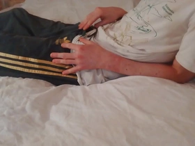 Solo guy jerking off: beautiful pleasure in my scope gay porn chinese dreadhead