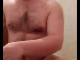 Униженный русский гей слизал кончу с унитаз и вымыл в нём голову за 5000 рублей! gay bbc asian porn