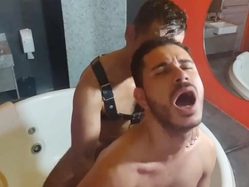 Safado levou rola e gemeu feito cadela romantic gay porn asian