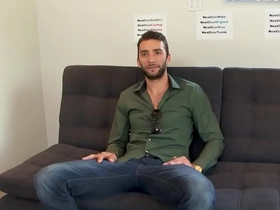 Casting bungler otter masturbates beyond the couch chinese gay popper porn