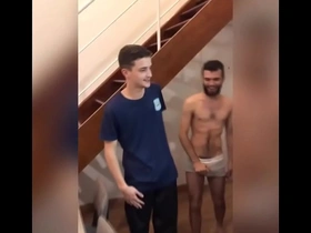 Brincadeira valendo o rabo hot cheerful chinese porn chirr