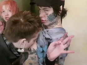 Стримерша Полина Фейс даёт пососать свои сиськи стримеру девственнику Даниле Котёнку asian gay porn japanese