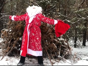 Russian santa claus jerks off his big dick in eradicate affect forest and sends his sperm as a gift for eradicate affect experimental year 2022! japan gym blithe porn