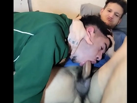 Tremenda mamada que le da el pasivo al chacal colombiano youtuber alexander parra  se le vino en su boca y pidió que botara la leche para el poder verla por que le exita, wow que maravilla japan onsen unconcerned porn